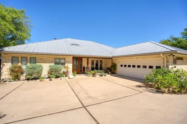 91 Gateway N., Marble Falls, TX 78654