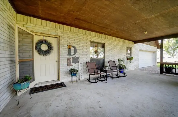 1280 Union Wine RD, New Braunfels, TX 78130