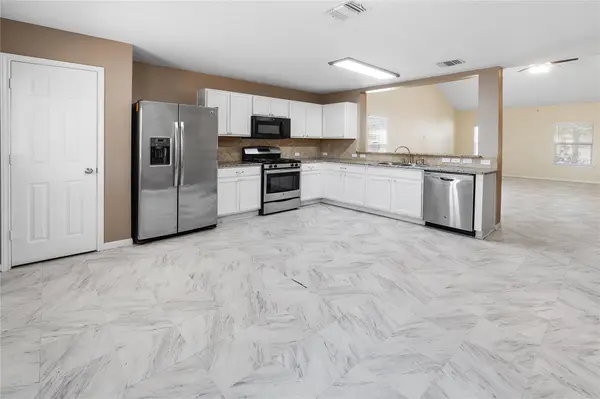 18436 Weatherby LN, Elgin, TX 78621