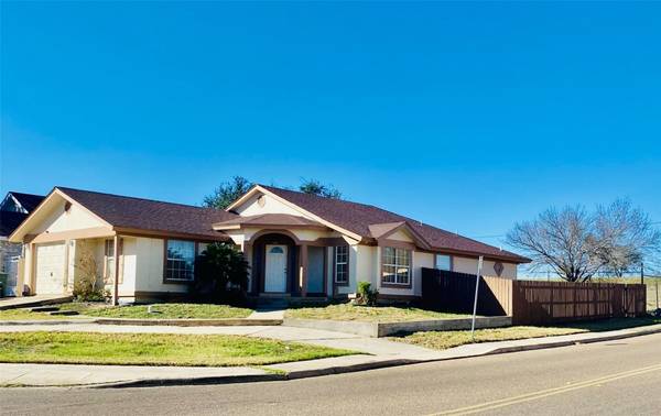 1602 Avenida Mexico Ave, Laredo, TX 78046