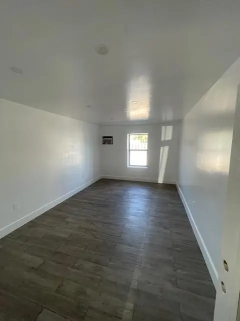 4925 E Cesar Chavez ST, Austin, TX 78702