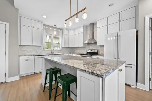 17305 Lake Wood CIR, Dripping Springs, TX 78620
