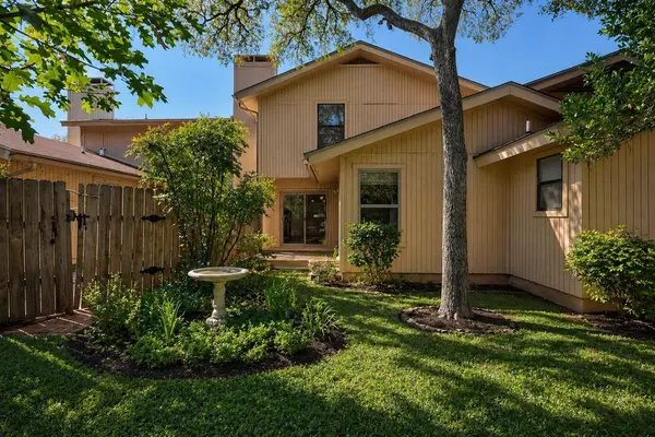 8518 Fathom CIR #107, Austin, TX 78750
