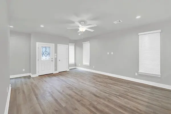 400 Shady Bluff DR, Wimberley, TX 78676