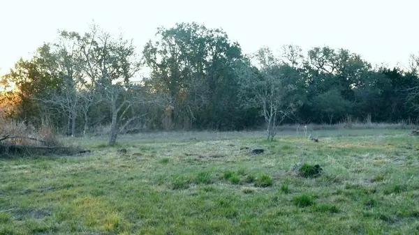 1141 Settlers RD, San Marcos, TX 78666