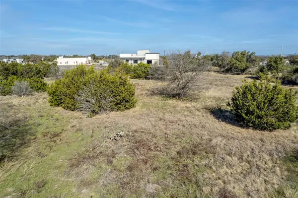 130 Woodlake DR, Georgetown, TX 78633