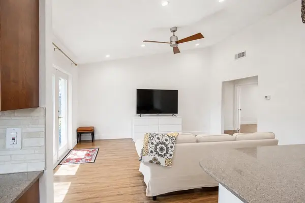 505 Chihuahua TRL, Austin, TX 78745