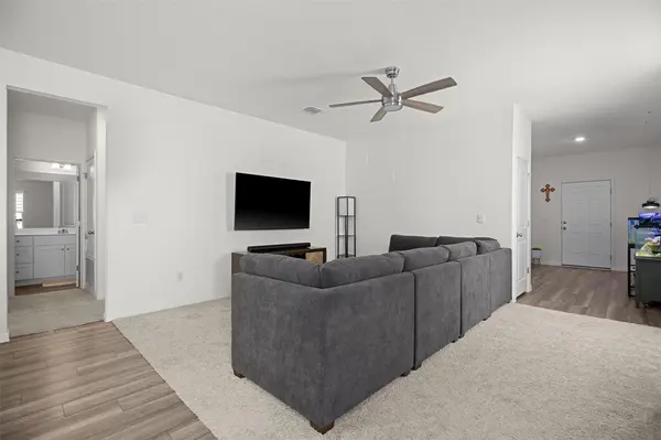 104 Enforcer LOOP, Jarrell, TX 76537