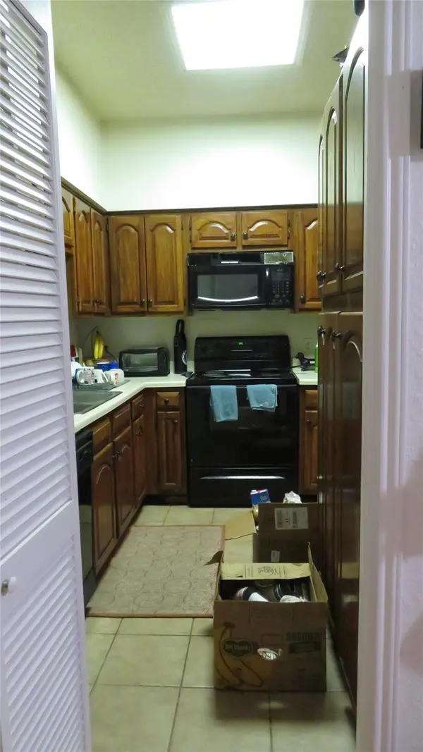 1910 Robbins PL #202, Austin, TX 78705