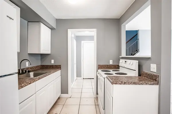 2215 Missionhill DR #104, Austin, TX 78741