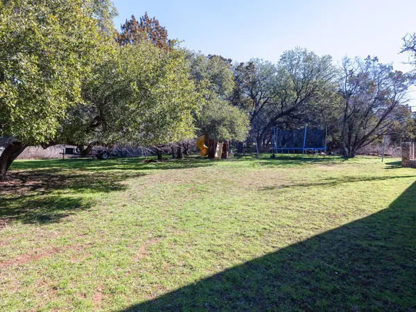 3003 Patriot DR, Lago Vista, TX 78645