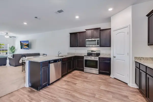 145 Riverdale DR, Jarrell, TX 76537