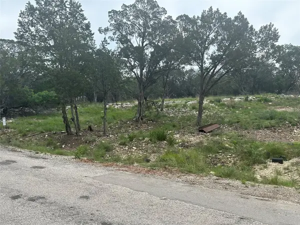 20027 Continental DR, Lago Vista, TX 78645
