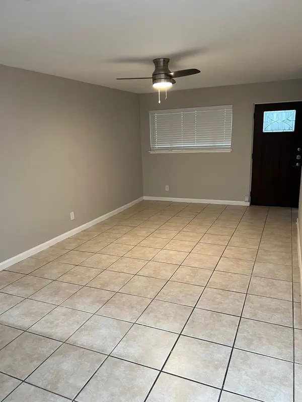 2413 Leon ST #103, Austin, TX 78705