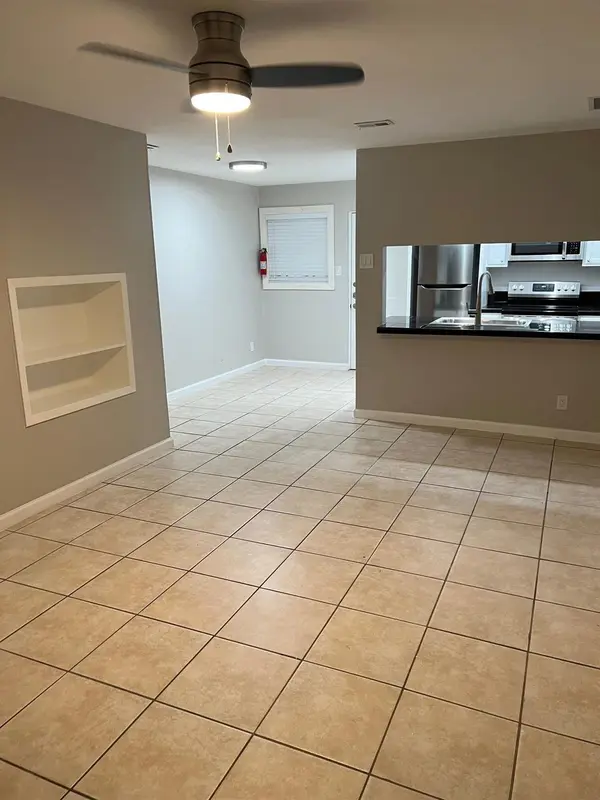 2413 Leon ST #103, Austin, TX 78705