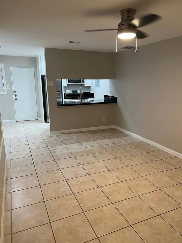 2413 Leon ST #103, Austin, TX 78705