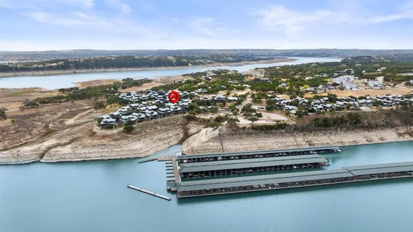 2217 Seabiscuit CV #127, Spicewood, TX 78669