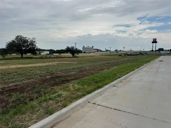 2311 Salado Center LOOP, Salado, TX 76571