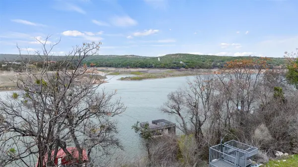 25208 Chernosky Point CV, Spicewood, TX 78669