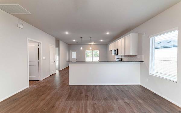 249 Villars DR, Salado, TX 76571