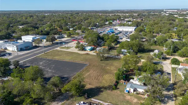 784 W Court ST, Seguin, TX 78155