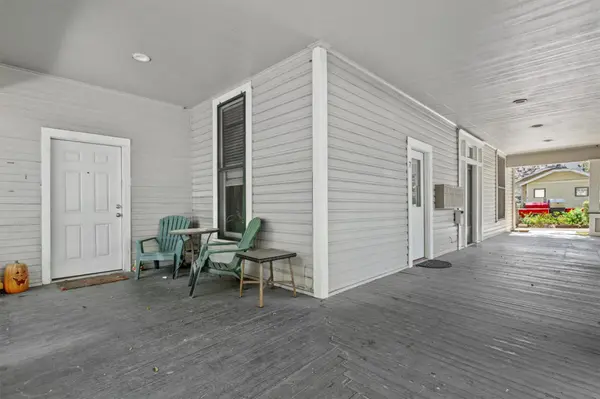 527 W San Antonio ST, San Marcos, TX 78666