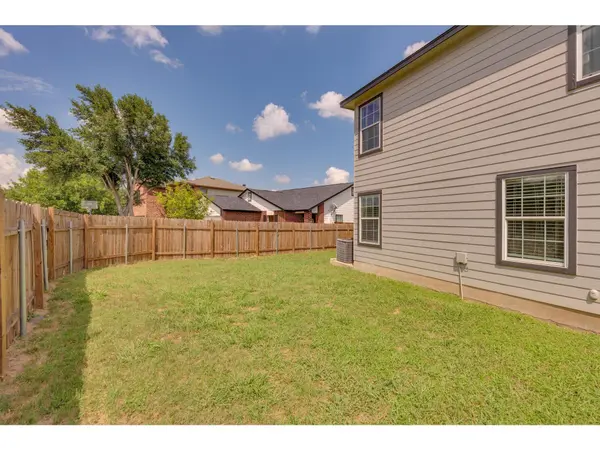 401 Blanco Woods BLVD, Elgin, TX 78621