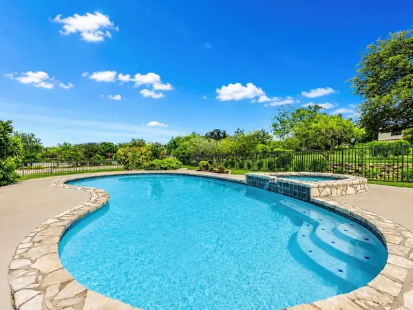 339 Quail Run CT, Spicewood, TX 78669