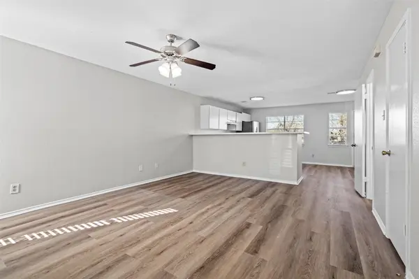 1823 River Crossing CIR #C, Austin, TX 78741