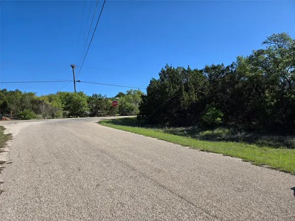 343 Falconwood DR, San Marcos, TX 78666
