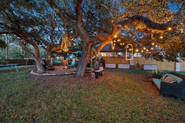 115 W Bluebriar DR, Marble Falls, TX 78654
