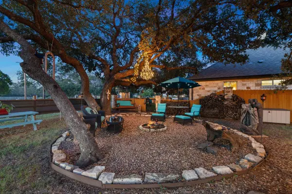 115 W Bluebriar DR, Marble Falls, TX 78654