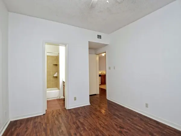 2216 San Gabriel ST #105, Austin, TX 78705