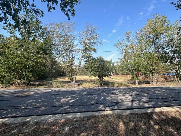 2204 Water ST, Bastrop, TX 78602