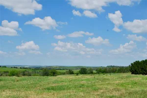 2725 Old Lehmann RD, Kingsbury, TX 78638