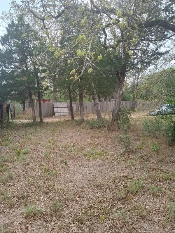 177 Moon Mist DR, Bastrop, TX 78602