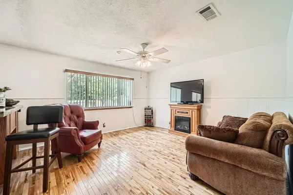 914 Hermitage DR, Austin, TX 78753