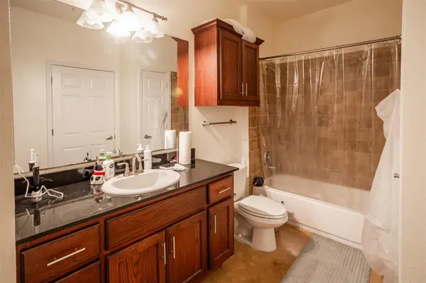 910 W 25th ST #403, Austin, TX 78705