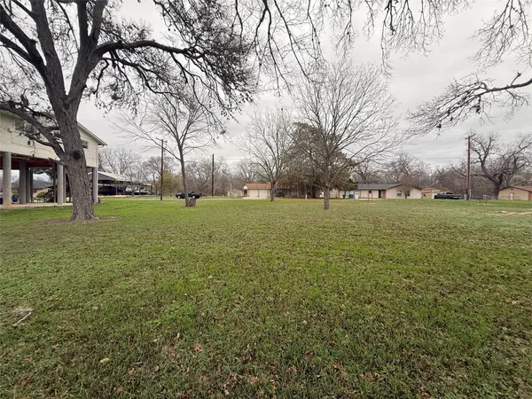 110 Lake Forrest DR, Seguin, TX 78155