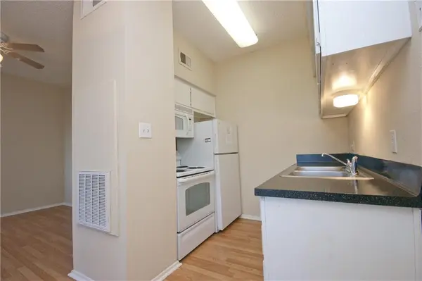 2818 Nueces ST #310, Austin, TX 78705