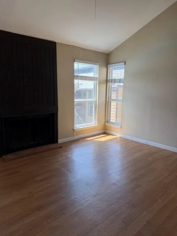 1000 W 26TH ST #212, Austin, TX 78705
