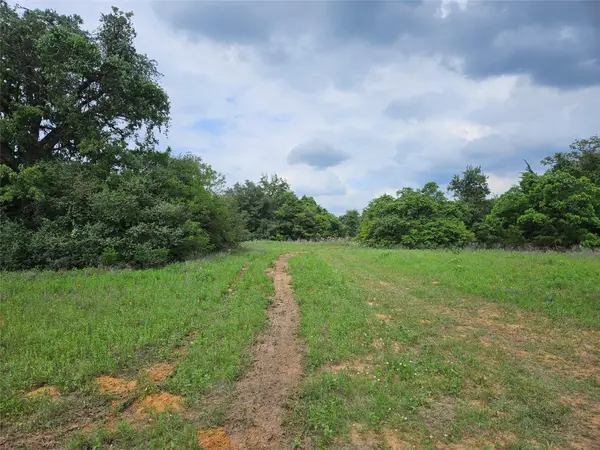 8912 C R 322, Milano, TX 76556