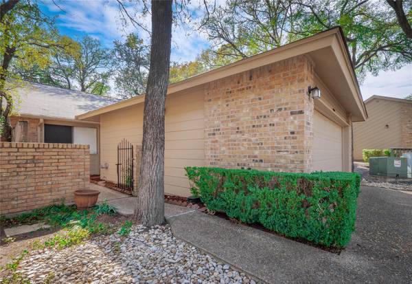 7211 Lakewood DR #E118, Austin, TX 78750