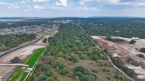 208 Whisper LN, Georgetown, TX 78628