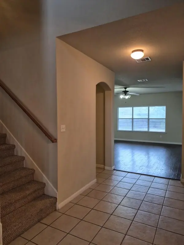 808 Busleigh Castle WAY, Pflugerville, TX 78660
