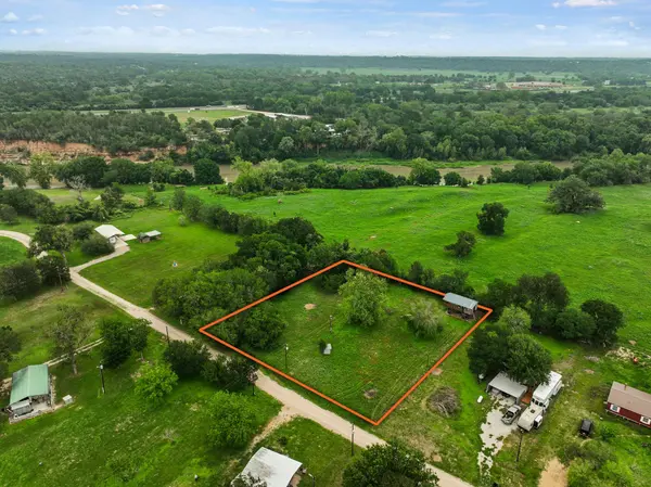 429 Hidden Shores Lp RD, Smithville, TX 78957
