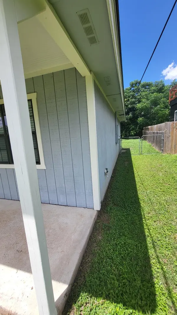 110 Midnight Sun DR, Spicewood, TX 78669