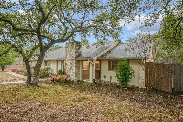 3207 Eanes CIR #B, Austin, TX 78746