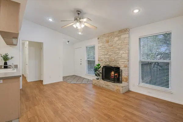 3207 Eanes CIR #B, Austin, TX 78746