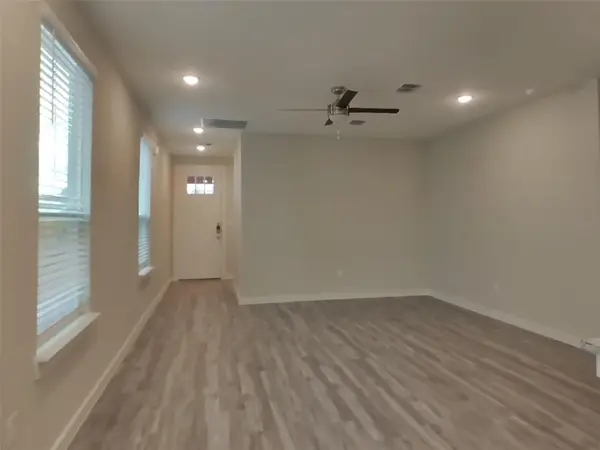 609 Foxtail Agave ST, Leander, TX 78641